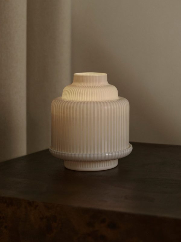 White Pyramid candle holder - For classic candles