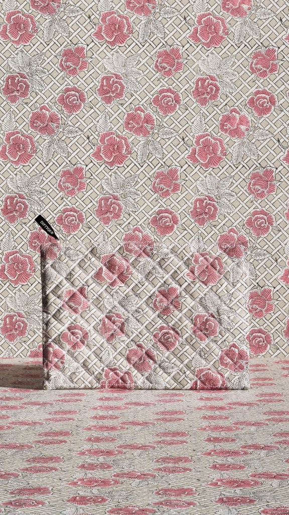 Eau Rose pouch - Medium