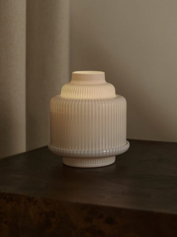 White Pyramid candle holder - For classic candles